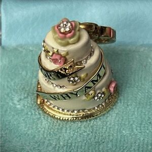 Vintage y2k JUICY COUTURE Wedding Cake Charm